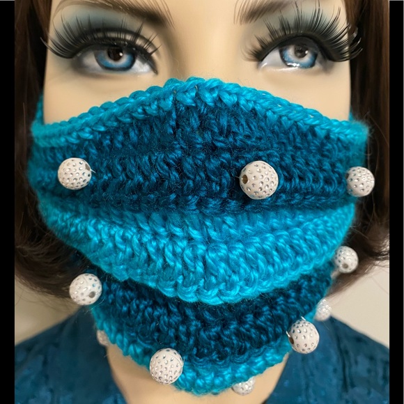 Decorative Hand-knitted Face Mask - Picture 13 of 13